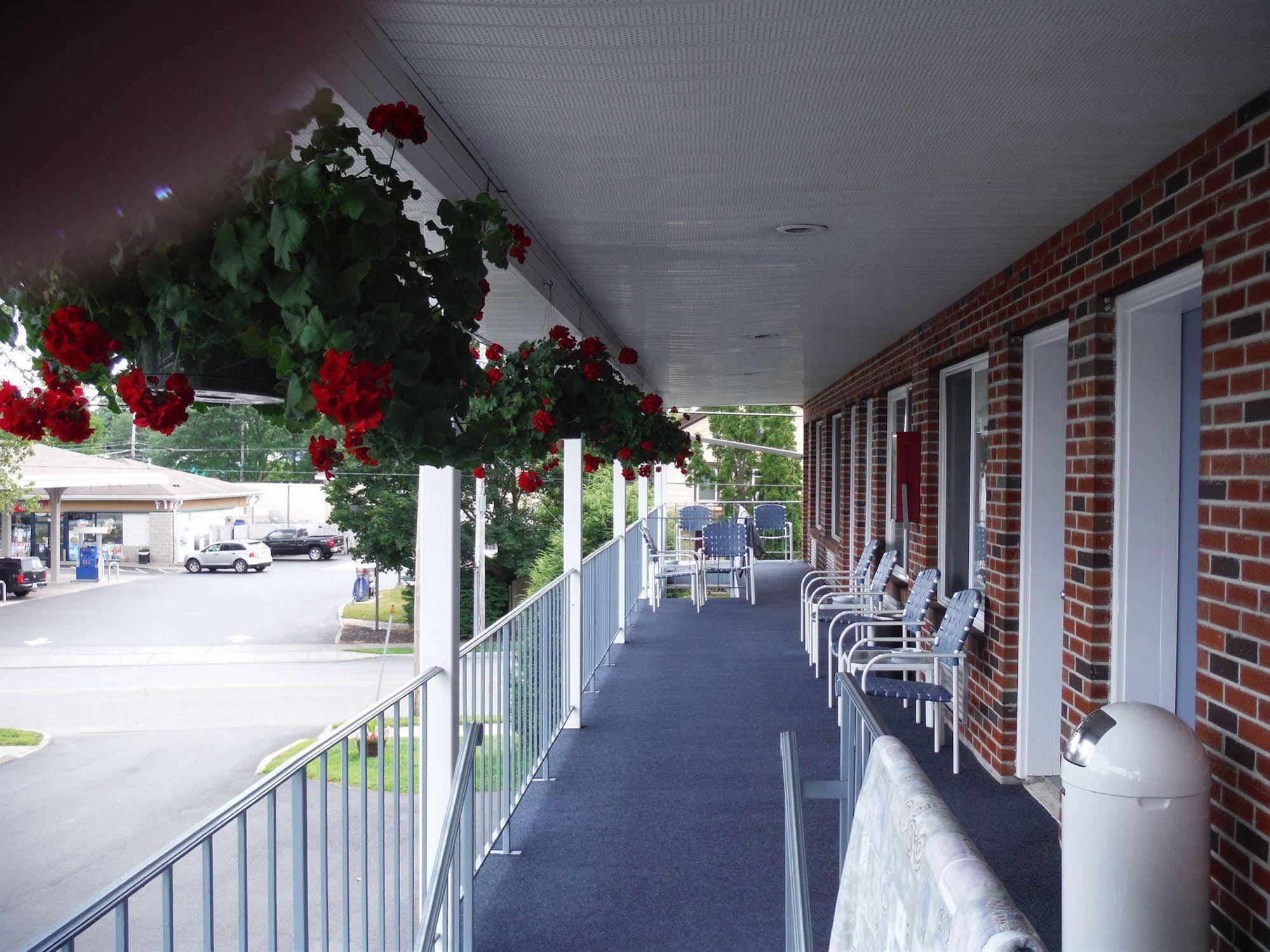 The Springs Motel Saratoga Springs Exterior foto